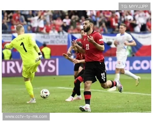 欧洲足球冬季转会窗口临近,各队引援计划受关注